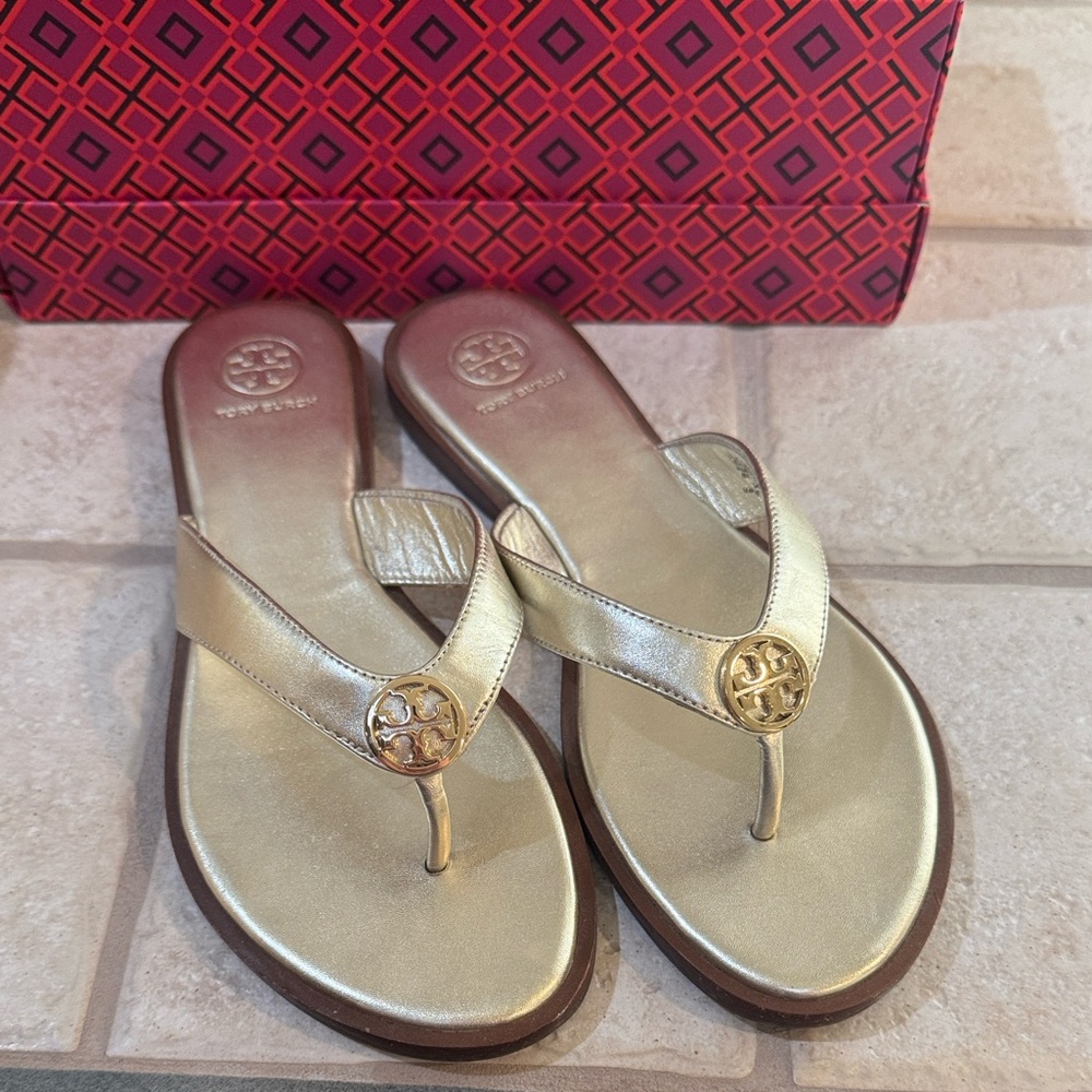 Tory Burch Benton Metallic Gold Thong Sandals Size 8M